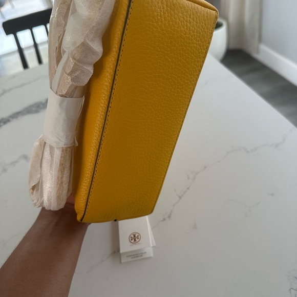 TORY BURCH Taylor Camera Bag Crossbody - Picture 4 of 4